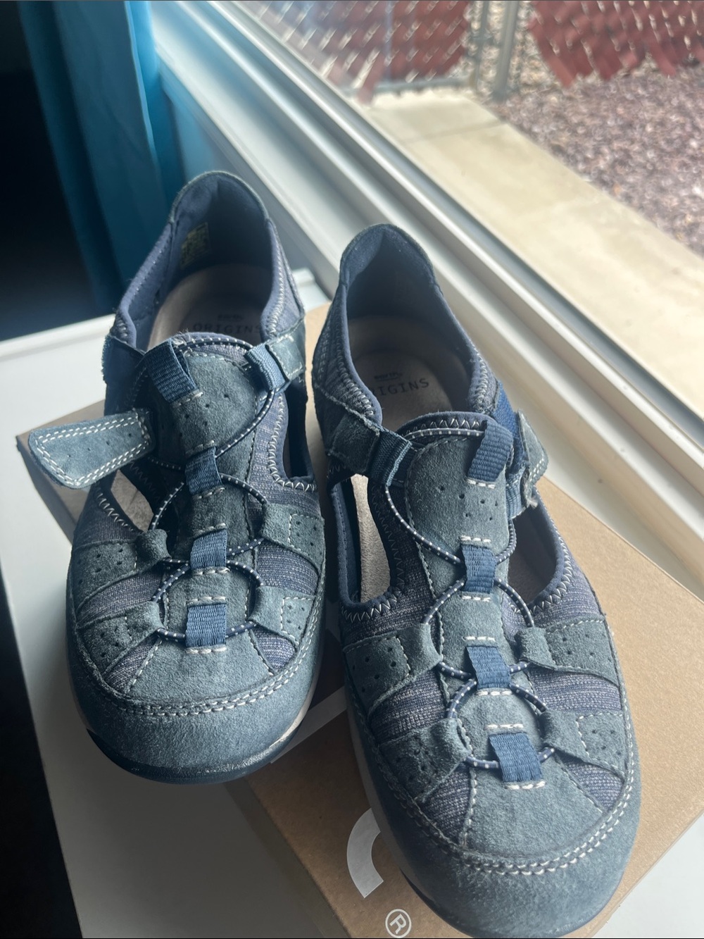 Earth Origins Women's Blue and Slate Sneakers